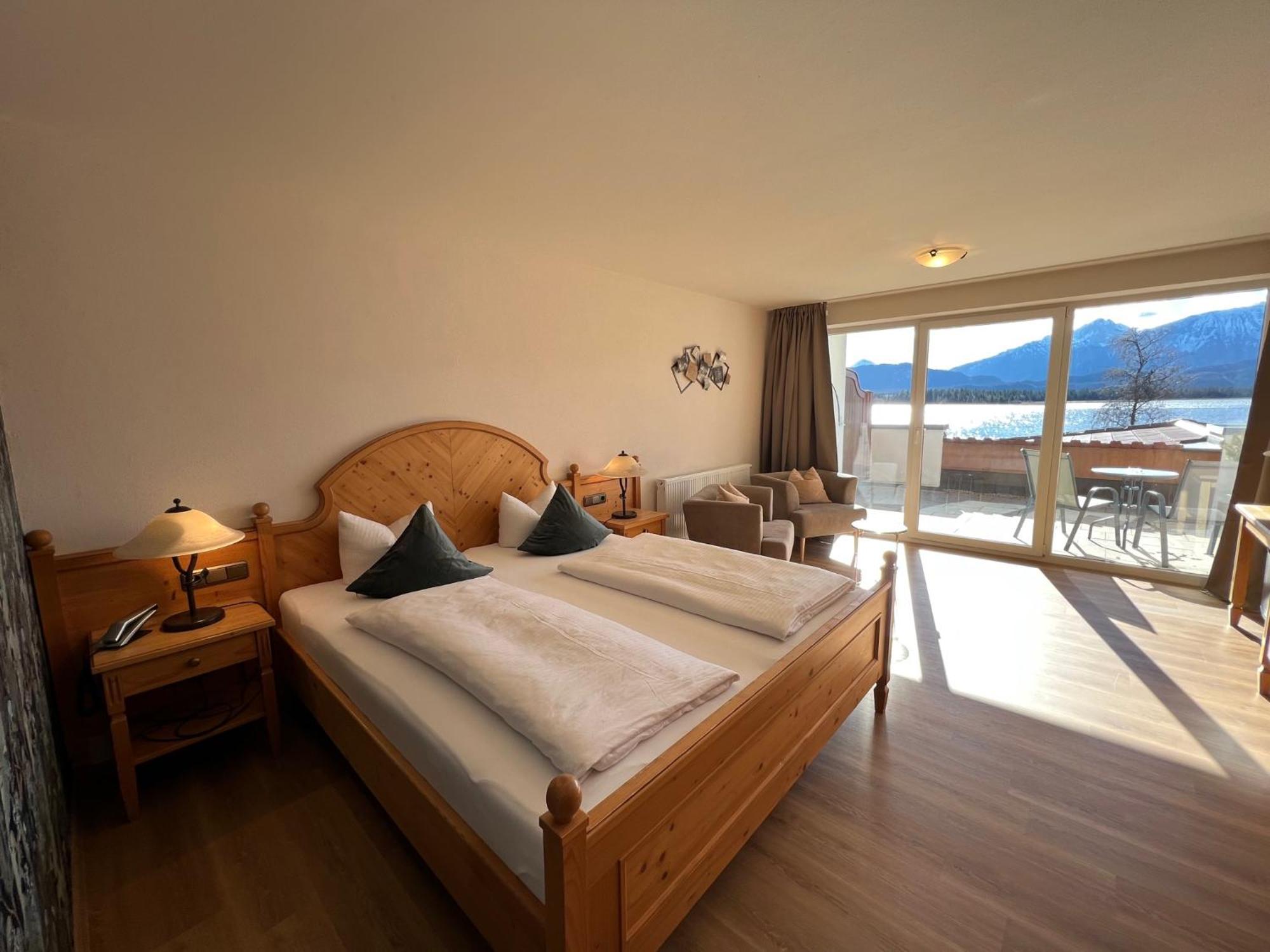 Hotel Fischer Am See Fussen Exterior photo